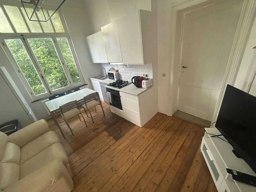 Appartement te  huur in Etterbeek 1040 1300.00€ 1 slaapkamers 45.00m² - Zoekertje 736368