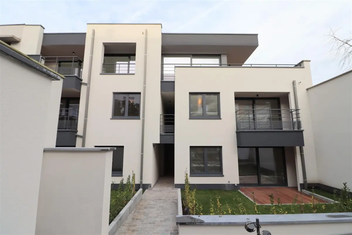 Rez-de-chaussée à louer à Woluwe-Saint-Pierre 1150 1950.00€ 2 chambres 97.00m² - annonce 736571