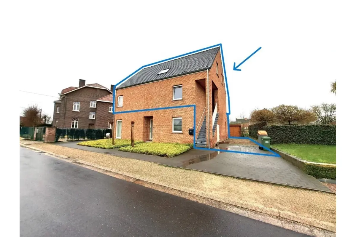 Duplex à louer à Beverst 3740 1050.00€  chambres m² - annonce 738172