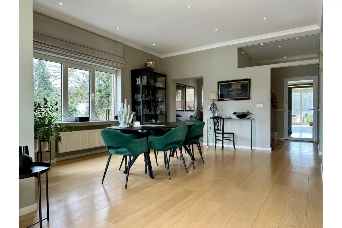 Huis te  huur in Sint-Pieters-Woluwe 1150 3600.00€ 4 slaapkamers 240.00m² - Zoekertje 737779