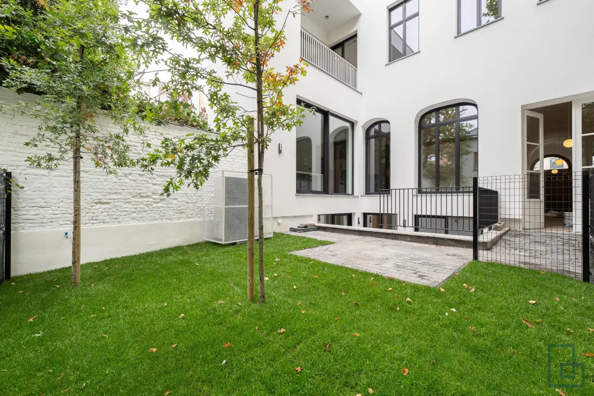 Rez-de-chaussée à vendre à Saint-Josse-ten-Noode 1210 0.00€ 3 chambres 185.00m² - annonce 737416