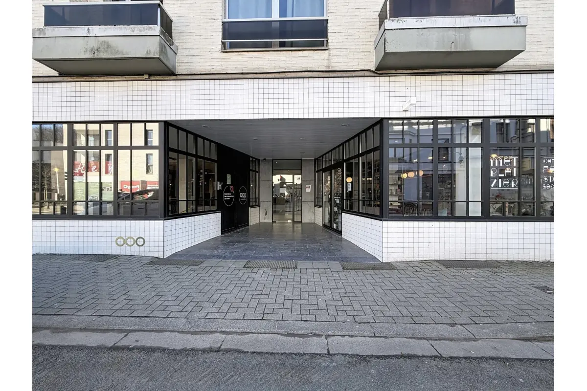 Commerce à vendre à Uccle 1180 995000.00€  chambres 540.00m² - annonce 737620