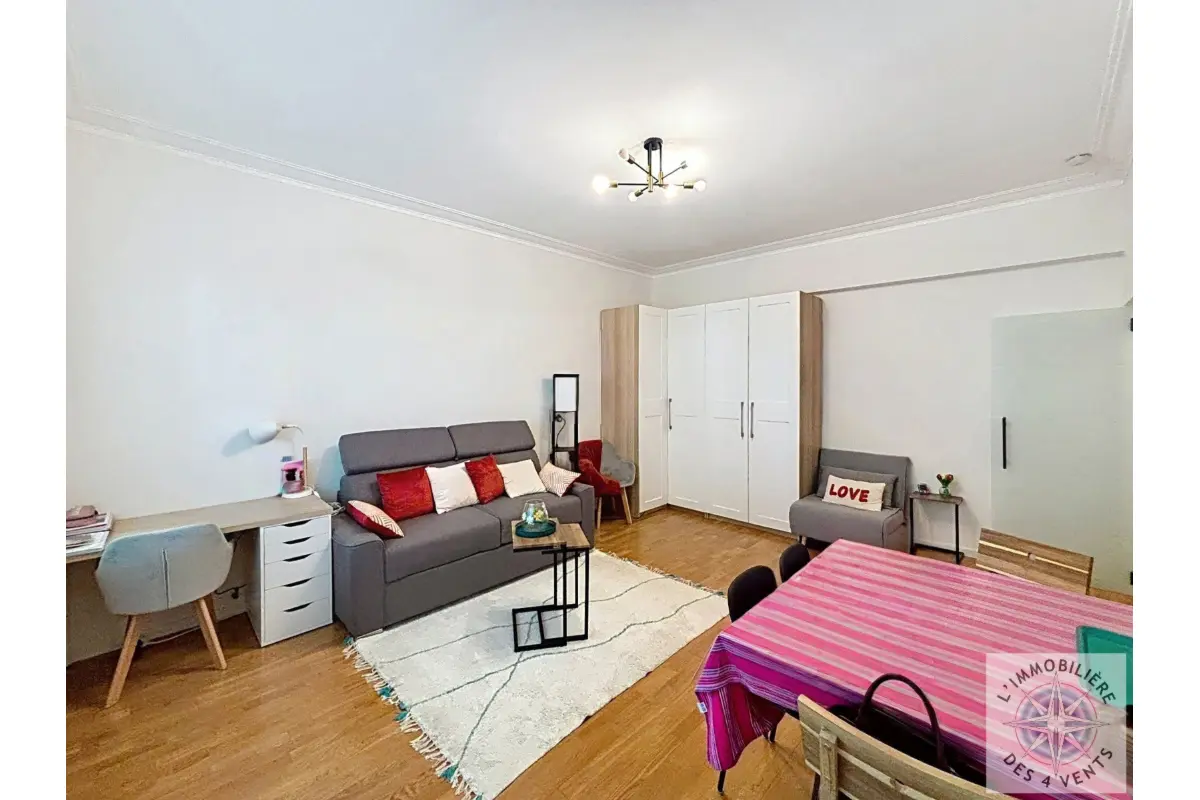 Studio te  koop in Ukkel 1180 210000.00€  slaapkamers 49.00m² - Zoekertje 737598