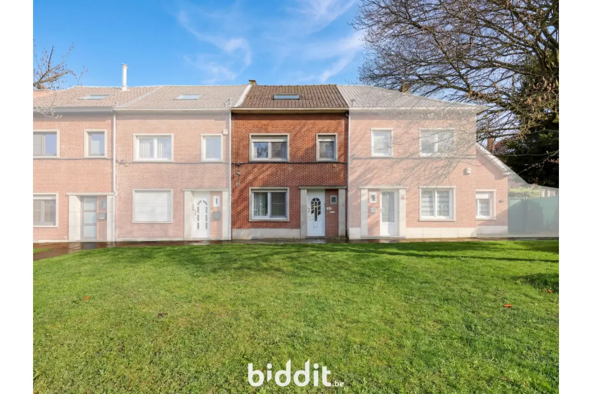 Huis te  koop in Anderlecht 1070 225000.00€ 4 slaapkamers 120.00m² - Zoekertje 737429