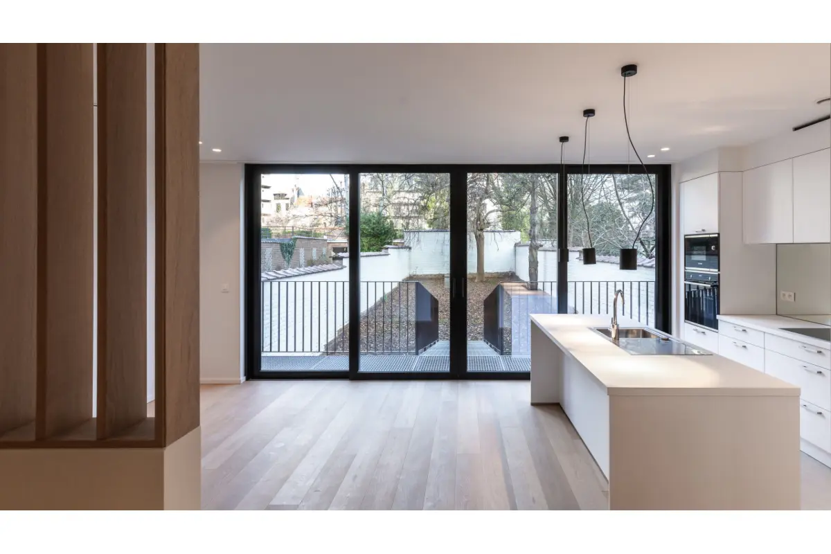 Appartement te  huur in Etterbeek 1040 3700.00€ 3 slaapkamers 220.00m² - Zoekertje 738497