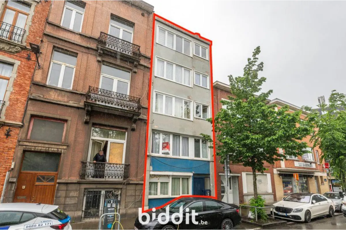 Appartementsgebouw te  koop in Schaarbeek 1030 435000.00€ 9 slaapkamers m² - Zoekertje 738379