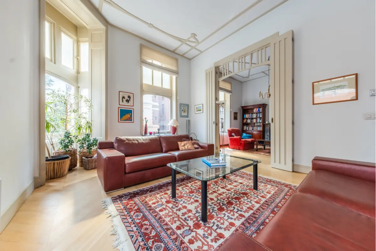 Huis te  koop in Brussel 1000 1390000.00€ 5 slaapkamers 360.00m² - Zoekertje 738605