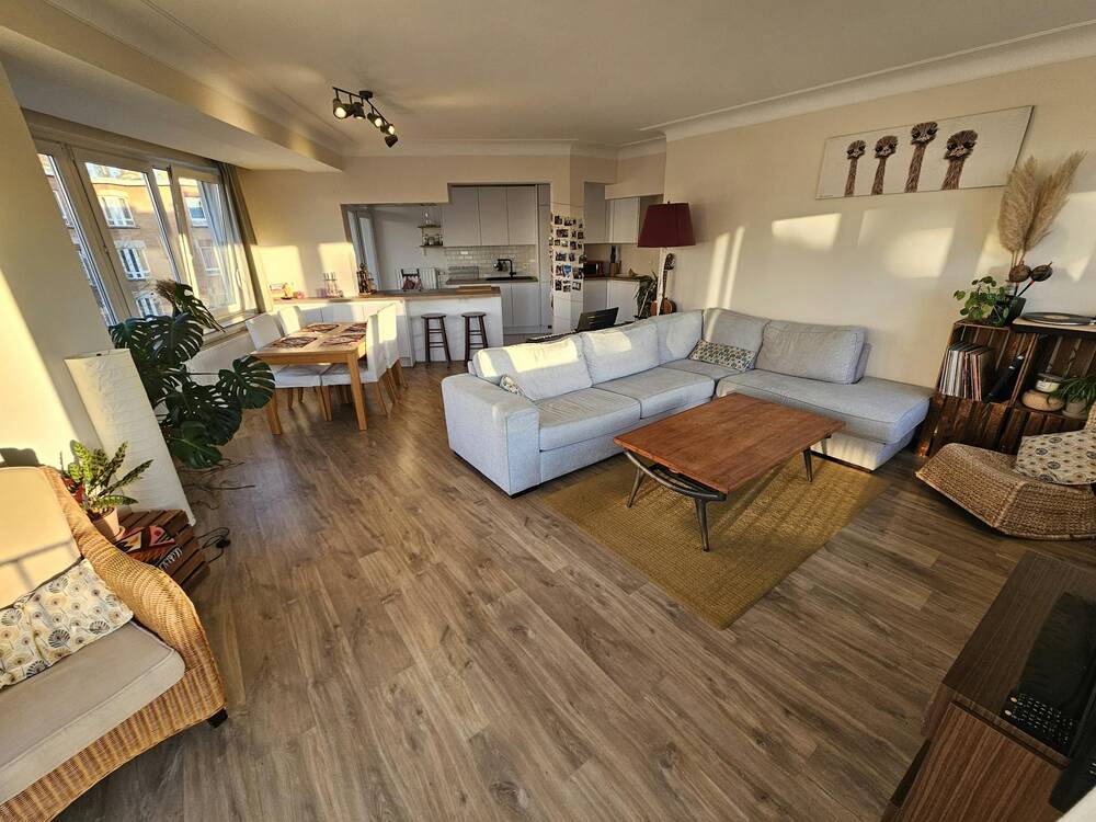 Appartement te  huur in Schaarbeek 1030 1700.00€ 2 slaapkamers 96.00m² - Zoekertje 739113