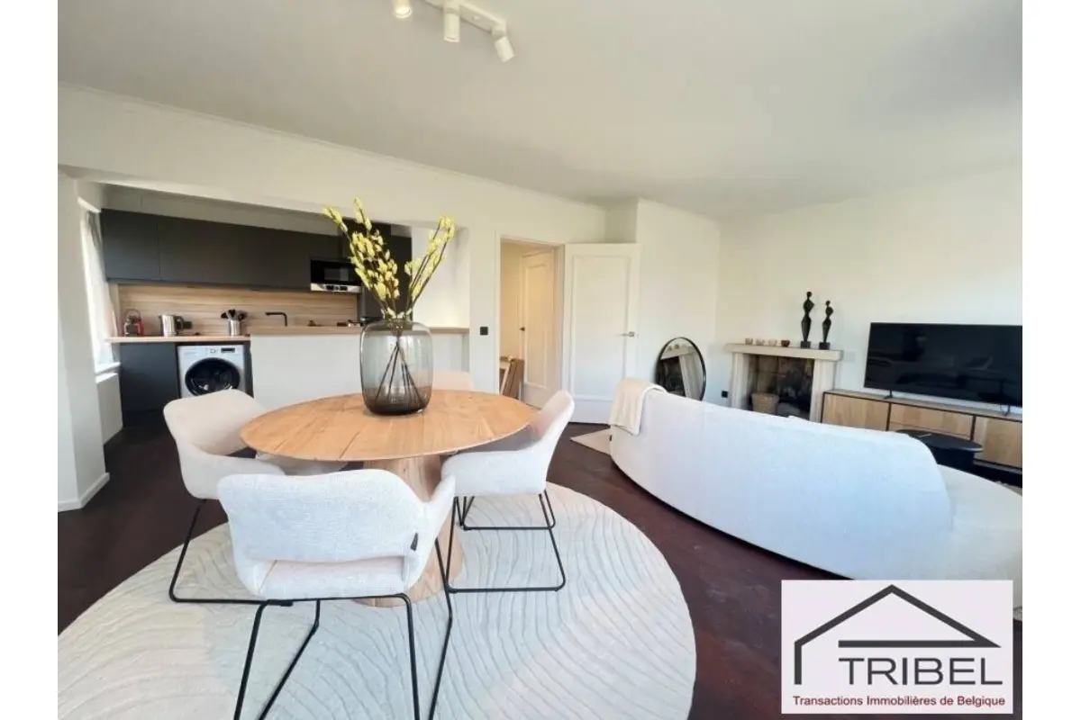 Appartement te  huur in Etterbeek 1040 1850.00€ 2 slaapkamers 79.00m² - Zoekertje 739289