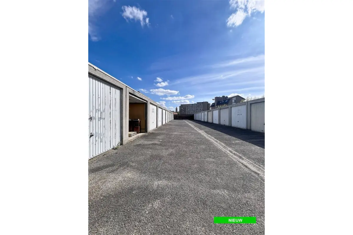 Parking / garage à vendre à Roulers 8800 21000.00€  chambres m² - annonce 739833