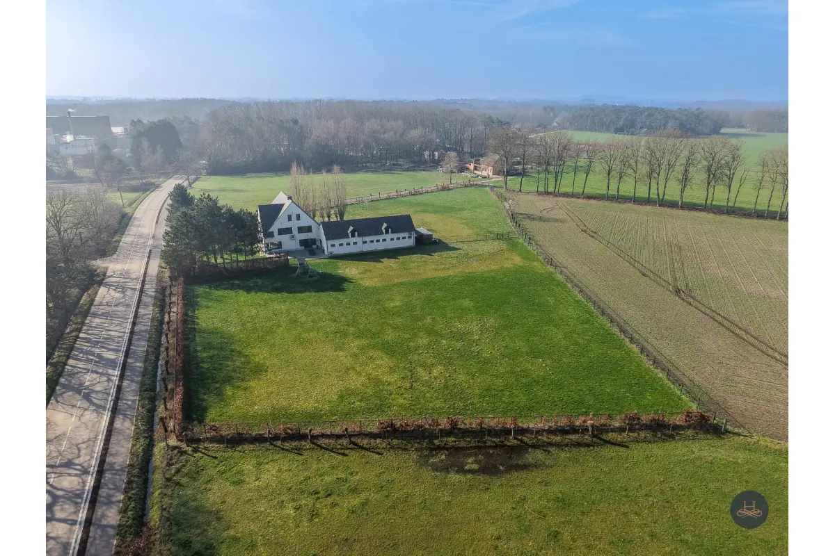 Huis te  koop in Heist-op-den-Berg 2220 1195000.00€ 6 slaapkamers 473.00m² - Zoekertje 740134