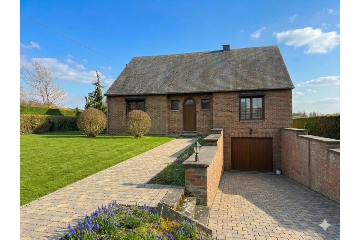 Huis te  koop in Dinant 5500 380000.00€ 4 slaapkamers 196.00m² - Zoekertje 740147