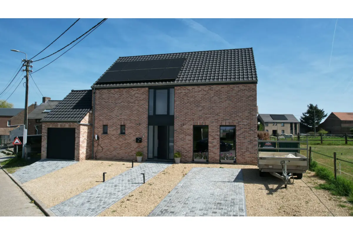 Huis te  koop in Hannuit 4280 425000.00€ 3 slaapkamers 175.00m² - Zoekertje 740105