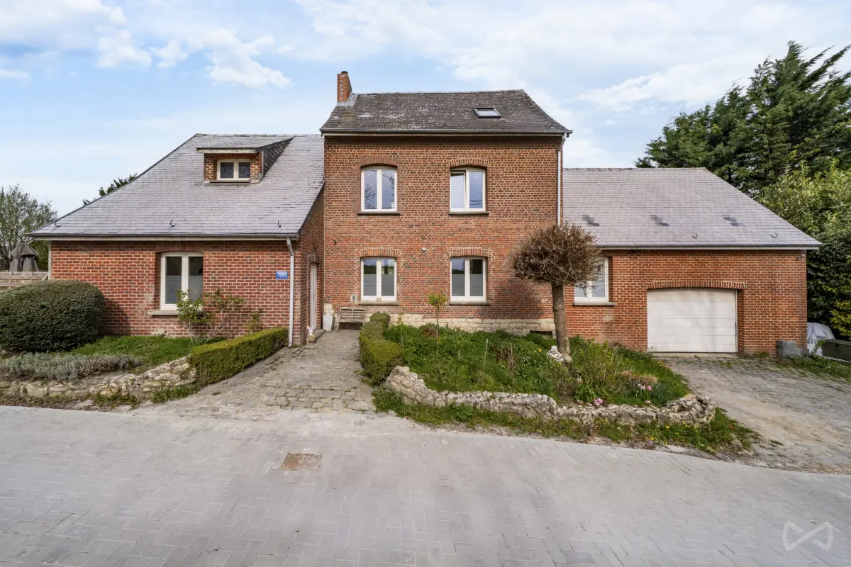 Villa à vendre à Genappe 1470 599000.00€ 3 chambres 211.00m² - annonce 740193