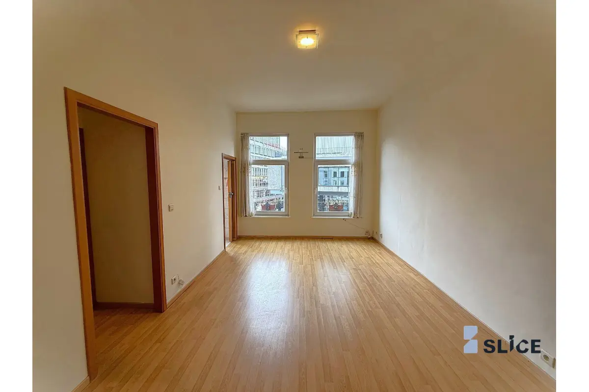 Huis te  koop in Brussel 1000 225000.00€ 2 slaapkamers 75.00m² - Zoekertje 740119