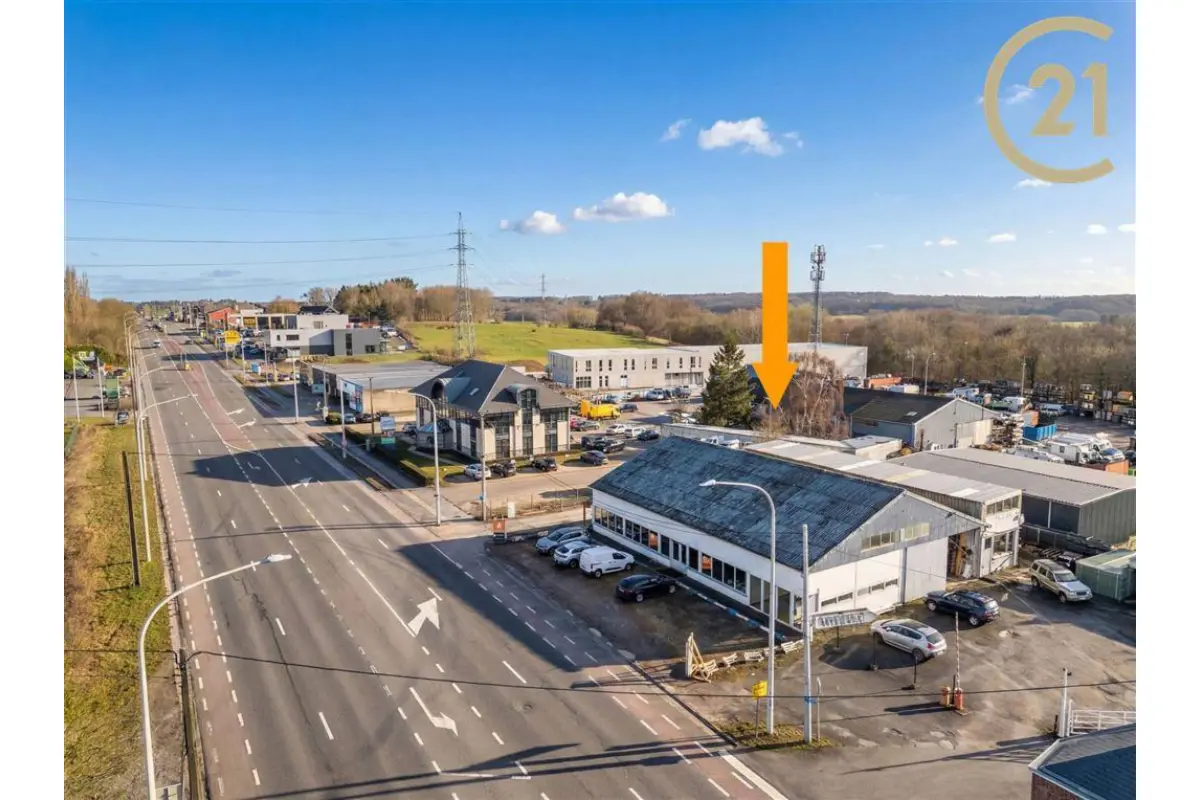 Commerce à vendre à Wierde 5100 925000.00€  chambres m² - annonce 740358