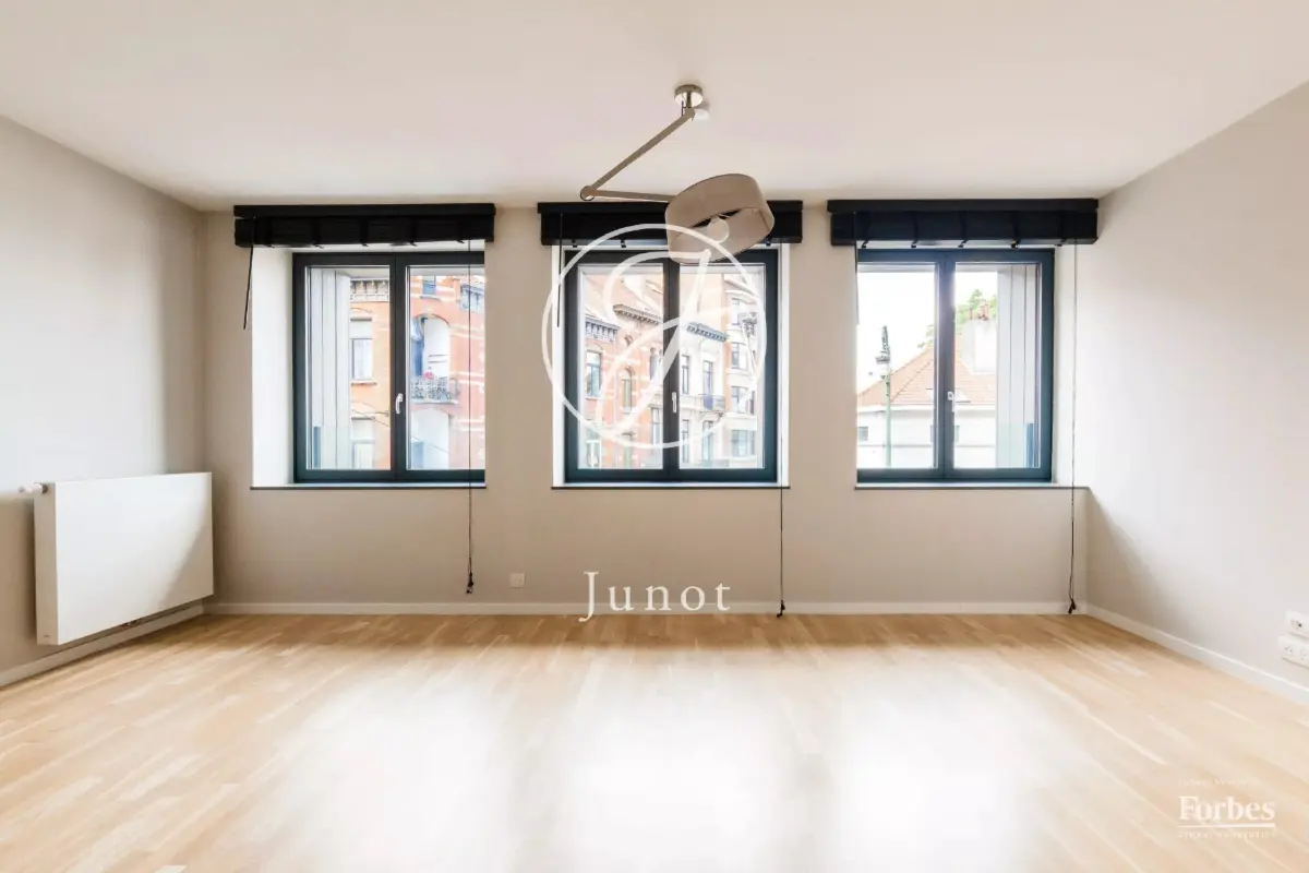 Appartement te  koop in Sint-Gillis 1060 450000.00€ 2 slaapkamers 94.00m² - Zoekertje 741040