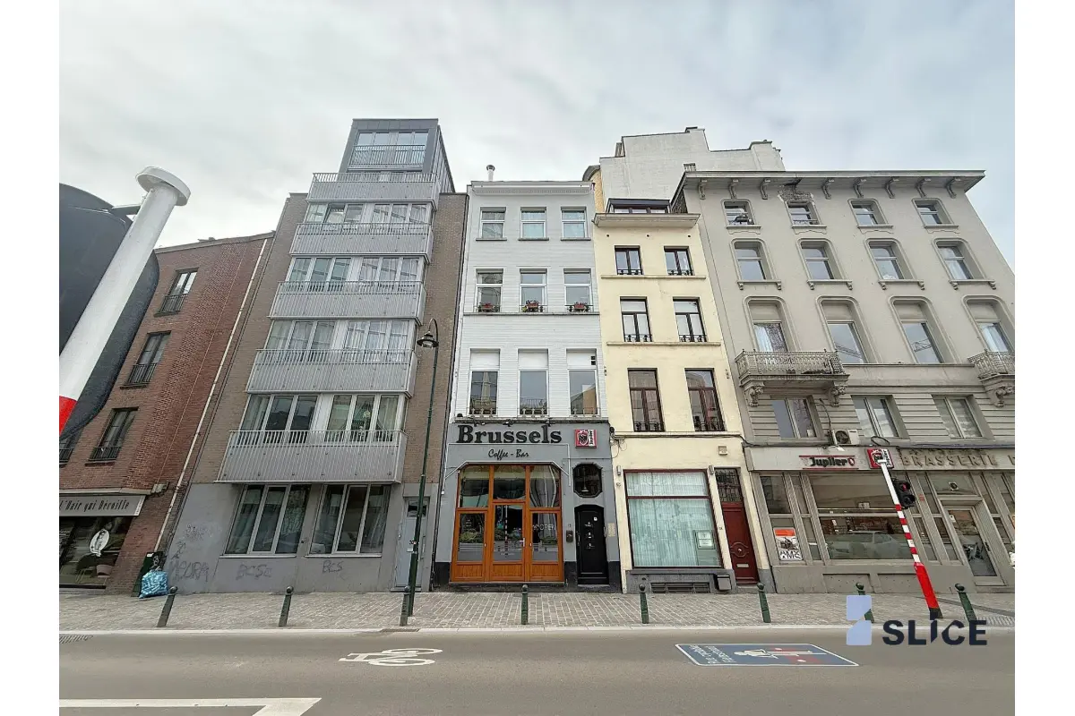 Huis te  koop in Brussel 1000 700000.00€ 8 slaapkamers 284.00m² - Zoekertje 740120