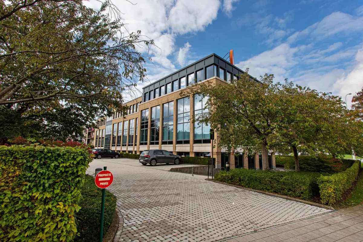 Handelszaak te  huur in Zellik 1731 4483.00€  slaapkamers 371.00m² - Zoekertje 740820