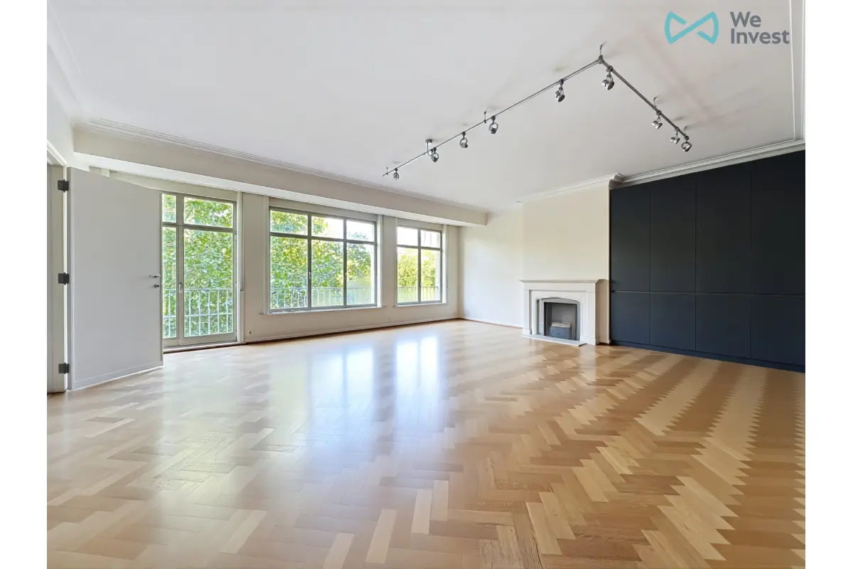 Commerce à vendre à Bruxelles 1000 719000.00€  chambres 183.00m² - annonce 740350
