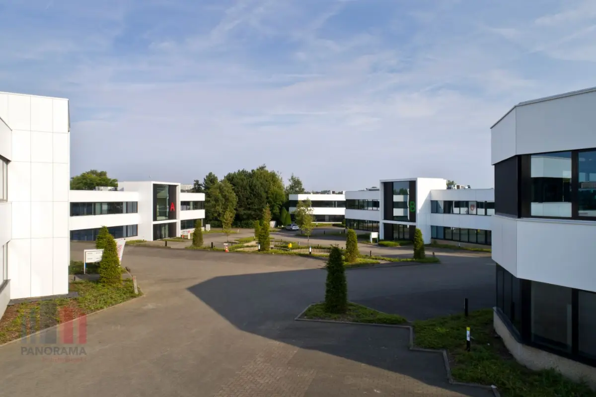 Handelszaak te  huur in Groot-Bijgaarden 1702 4268.00€  slaapkamers 466.00m² - Zoekertje 740833