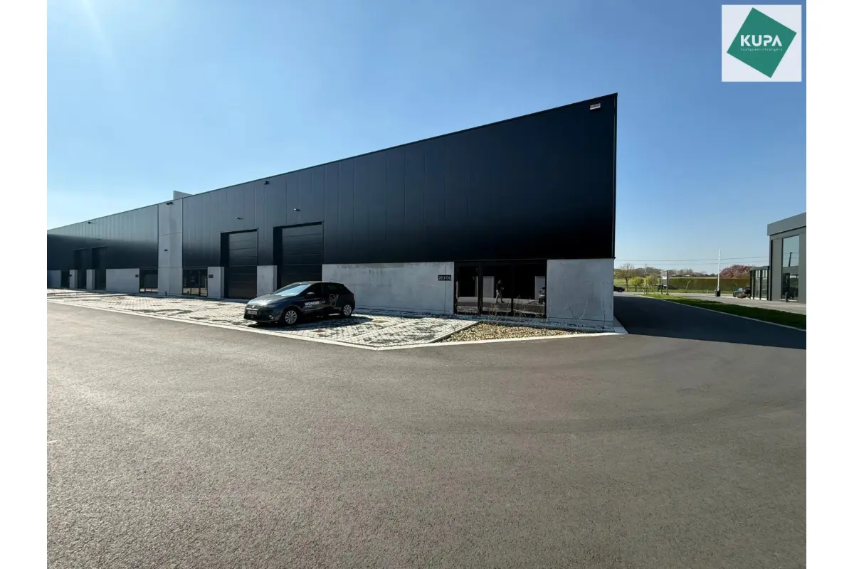 Commerce à vendre à Hooglede 8830 482760.00€  chambres 324.00m² - annonce 740593