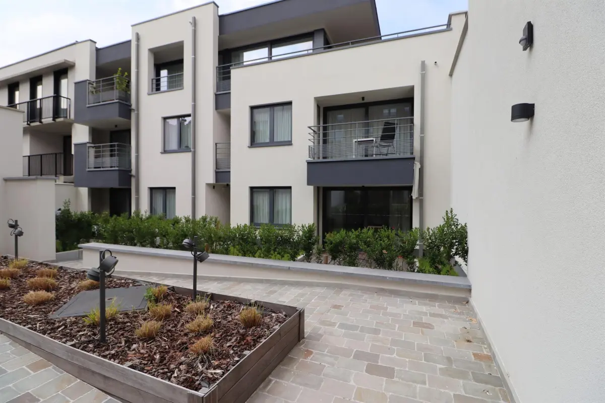 Rez-de-chaussée à louer à Woluwe-Saint-Pierre 1150 1870.00€ 2 chambres 105.00m² - annonce 740242