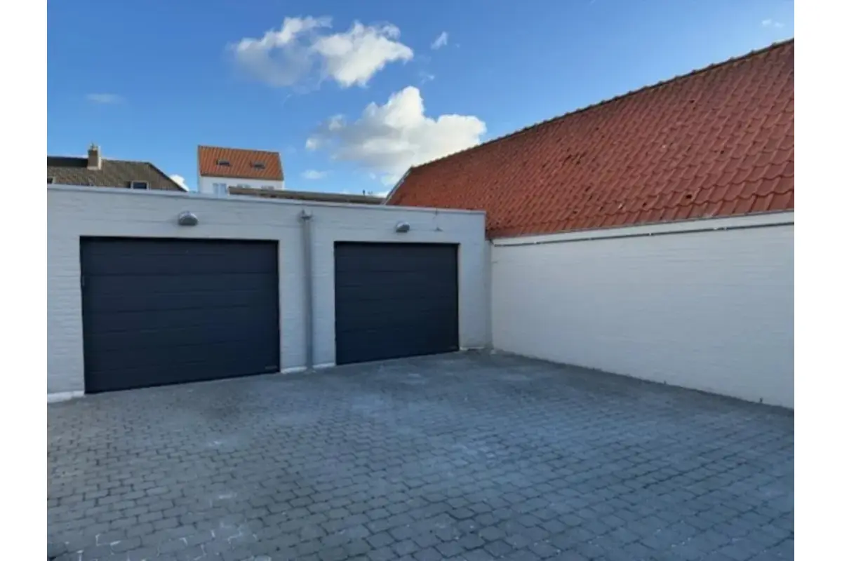 Parking / garage à vendre à Heist-aan-Zee 8301 495000.00€  chambres m² - annonce 740793