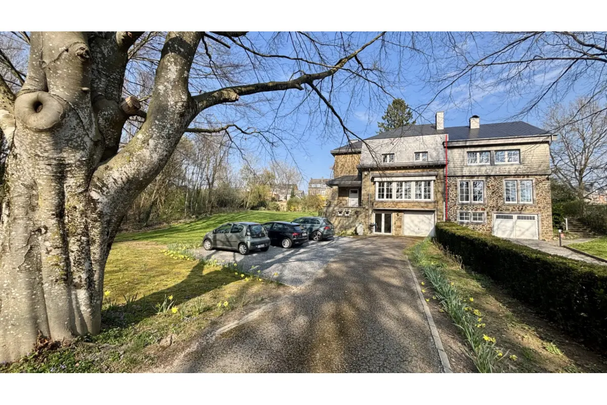 Huis te  huur in Marche-en-Famenne 6900 1500.00€ 5 slaapkamers 220.00m² - Zoekertje 740635