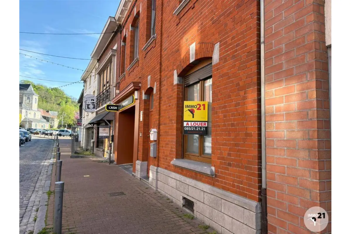 Handelszaak te  huur in Amay 4540 550.00€  slaapkamers 30.00m² - Zoekertje 740333