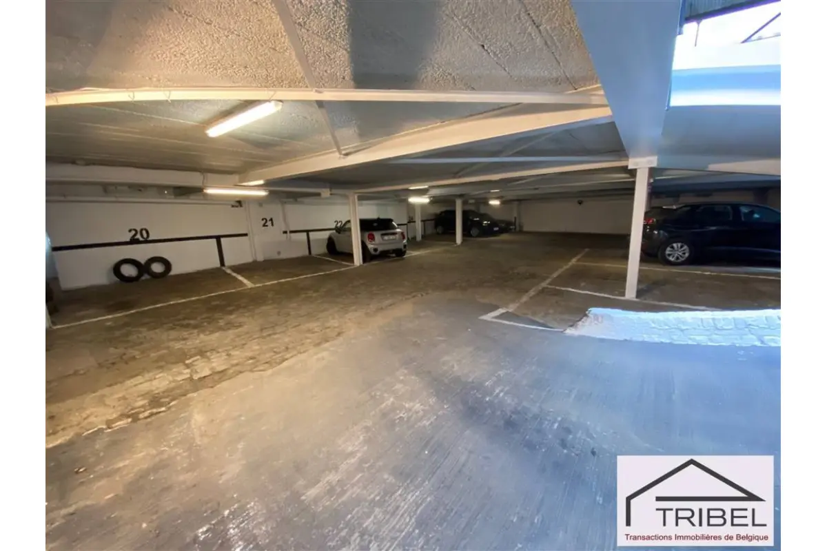 Box te  in Elsene 1050 325000.00€  slaapkamers m² - Zoekertje 740528