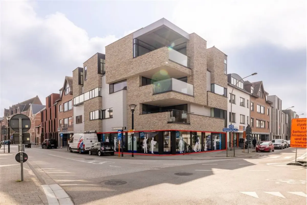 Commerce à vendre à Geel 2440 900000.00€  chambres 203.00m² - annonce 741335