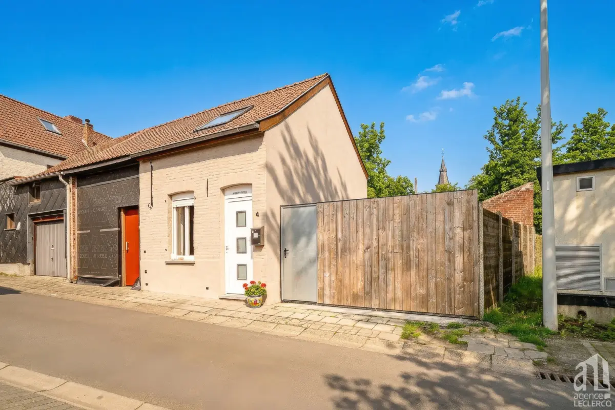 Huis te  huur in Leuze-en-Hainaut 7900 695.00€ 1 slaapkamers 55.00m² - Zoekertje 741429