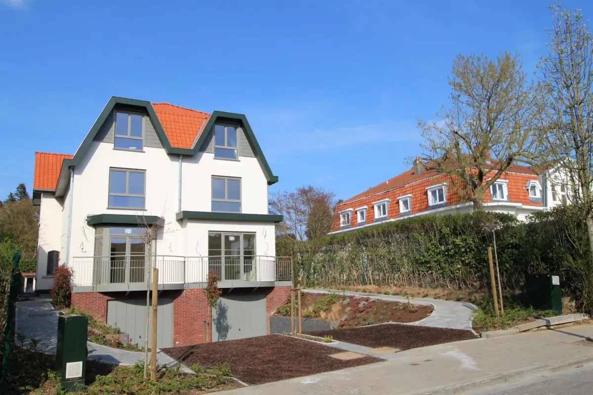 Huis te  huur in Sint-Lambrechts-Woluwe 1200 2800.00€ 4 slaapkamers 150.00m² - Zoekertje 741387