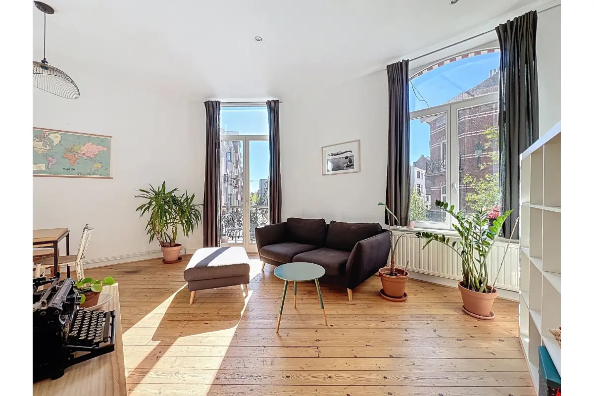 Appartement te  in Vorst 1190 1250.00€ 2 slaapkamers 74.00m² - Zoekertje 741670