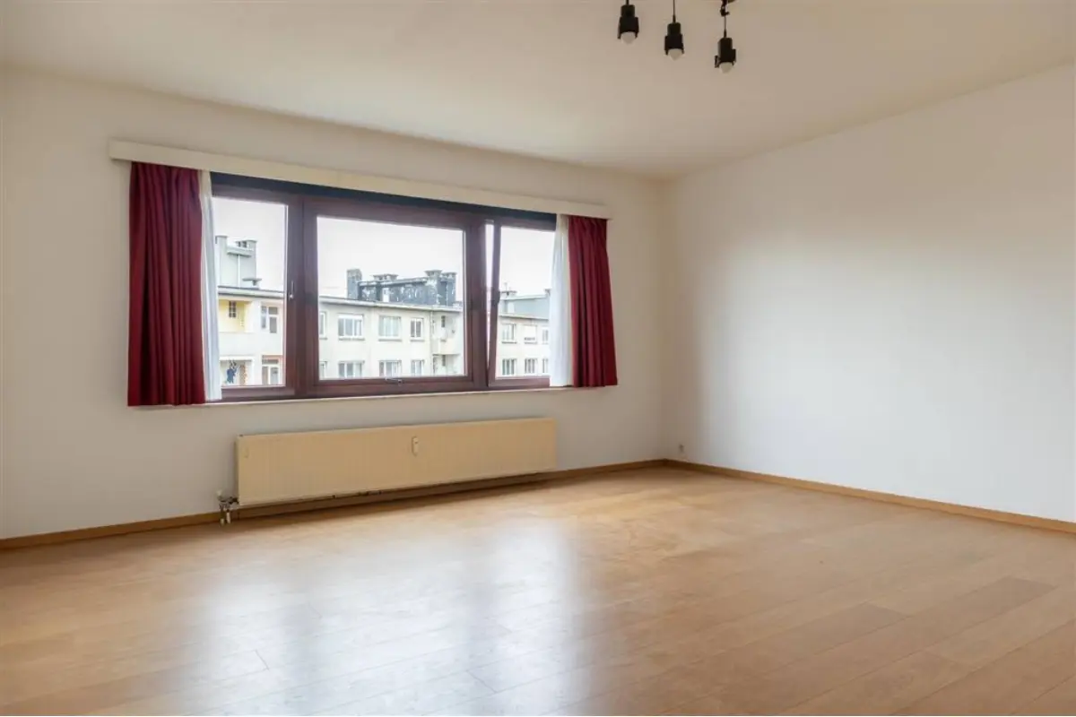 Appartement te  koop in Sint-Gillis 1060 190000.00€  slaapkamers 45.00m² - Zoekertje 741740