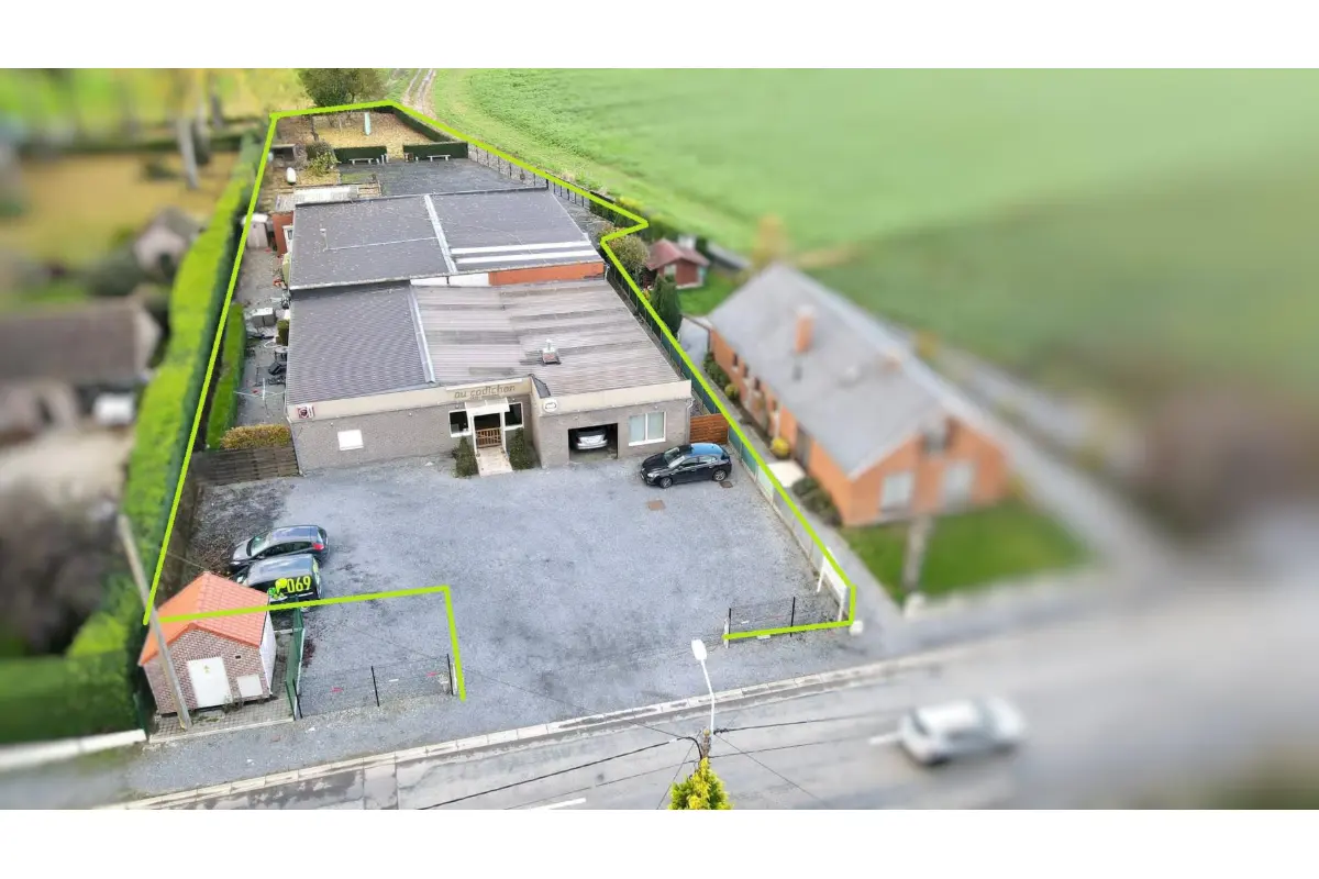 Handelszaak te  koop in Saint-Léger 7730 450000.00€  slaapkamers 400.00m² - Zoekertje 741991