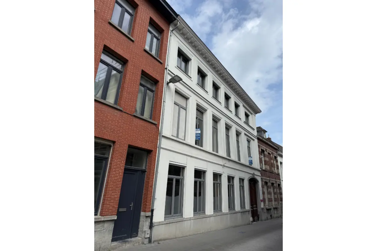 Handelszaak te  koop in Doornik 7500 385000.00€  slaapkamers m² - Zoekertje 741700