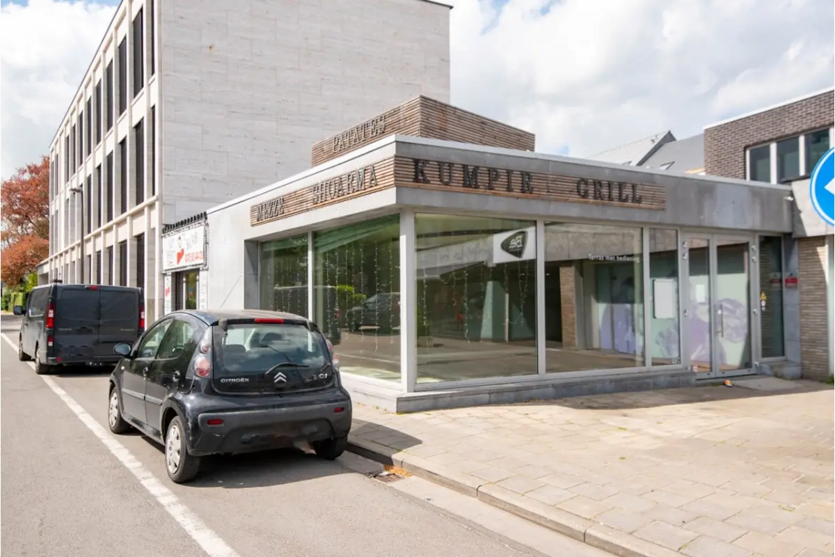 Handelszaak te  koop in Wilrijk 2610 515000.00€  slaapkamers m² - Zoekertje 741977