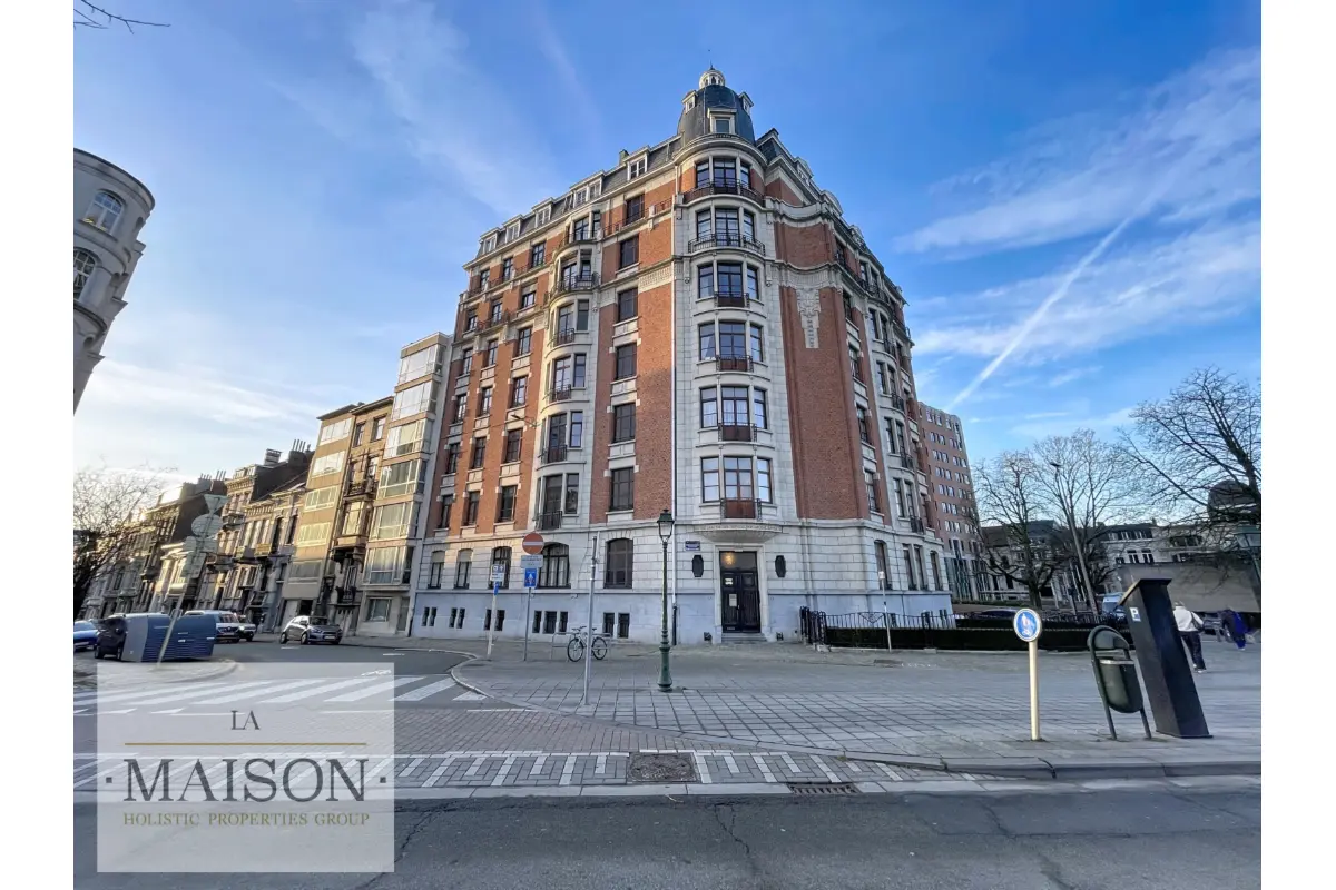 Appartement à vendre à Etterbeek 1040 650000.00€ 5 chambres 260.00m² - annonce 742115