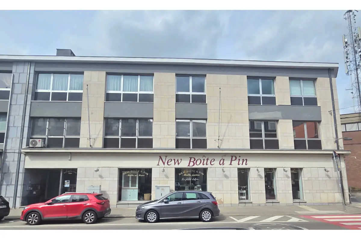 Handelszaak te  koop in Waver 1300 490000.00€  slaapkamers 341.00m² - Zoekertje 741878