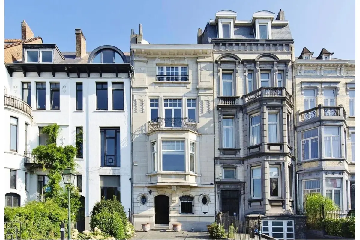 Huis te  huur in Etterbeek 1040 3950.00€ 5 slaapkamers 337.00m² - Zoekertje 741752