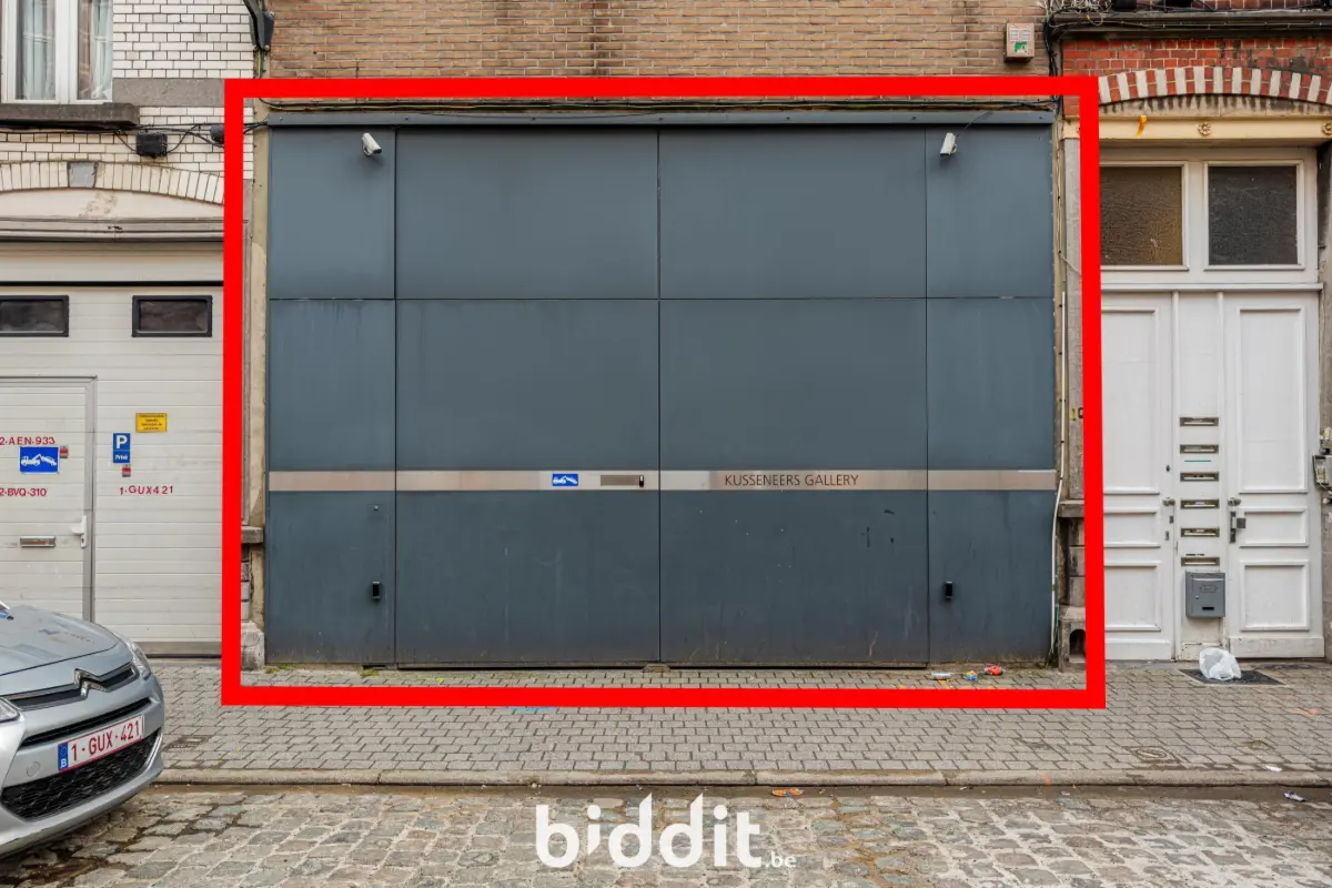 Handelszaak te  koop in Sint-Jans-Molenbeek 1080 100000.00€  slaapkamers m² - Zoekertje 742746