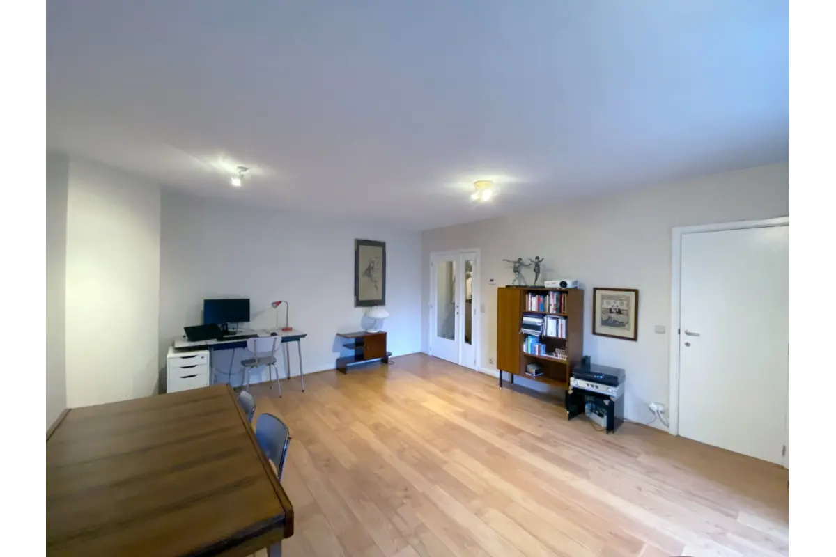 Appartement te  huur in Ukkel 1180 1200.00€ 1 slaapkamers 85.00m² - Zoekertje 743292