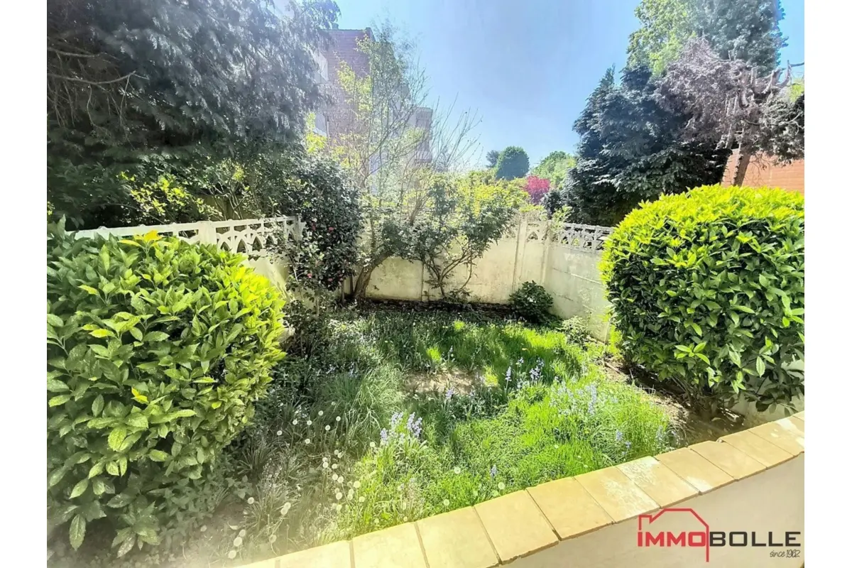 Rez-de-chaussée à  à Woluwe-Saint-Pierre 1150 975.00€ 1 chambres 66.00m² - annonce 765550