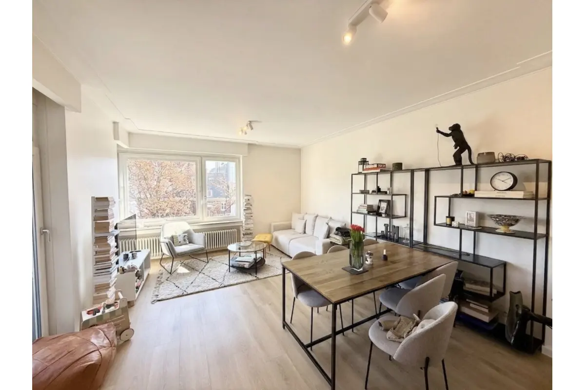 Appartement te  huur in Ukkel 1180 1350.00€ 2 slaapkamers 80.00m² - Zoekertje 742579