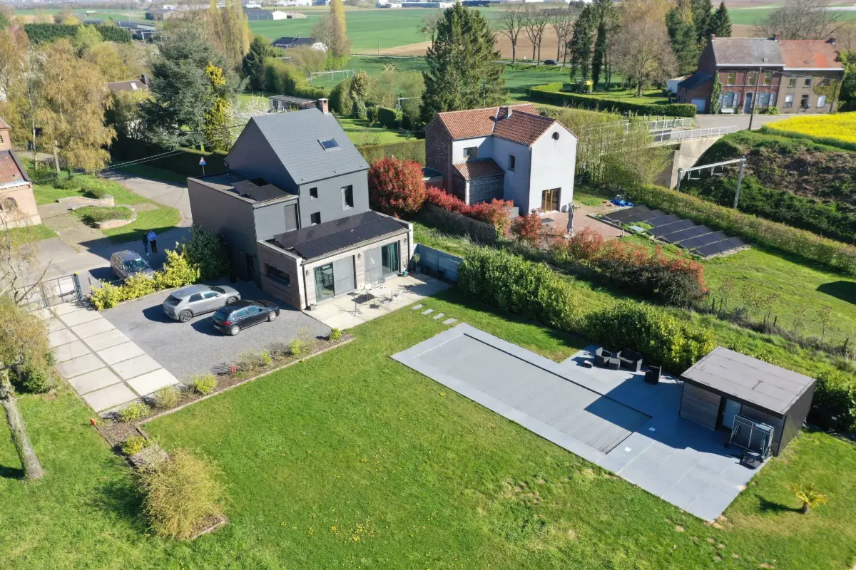 Villa te  koop in Nijvel 1400 625000.00€ 4 slaapkamers 220.00m² - Zoekertje 743043