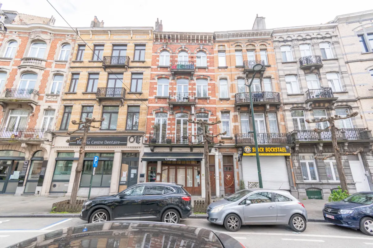 Mixgebouw te  koop in Laken 1020 775000.00€ 4 slaapkamers 400.00m² - Zoekertje 742960