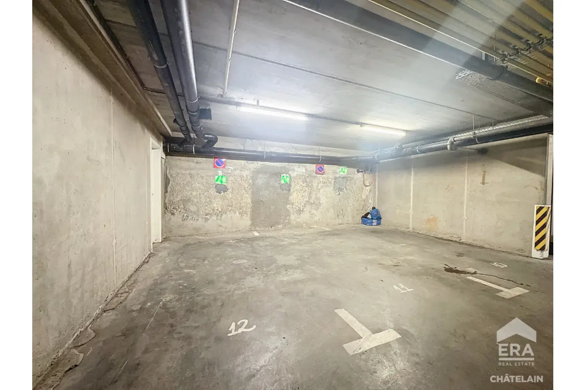 Parking te  huur in Etterbeek 1040 80.00€  slaapkamers m² - Zoekertje 742542