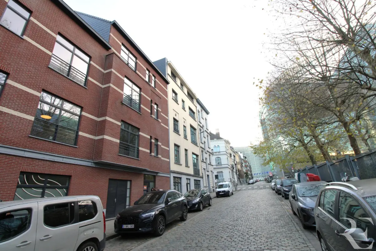 Appartement te  huur in Brussel 1000 2100.00€ 3 slaapkamers 123.00m² - Zoekertje 743575